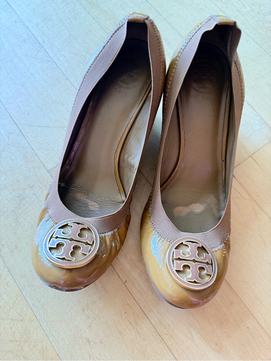 Tory Burch Shoes - Tory Burch Caramel Patent Leather Logo Wedge shoes